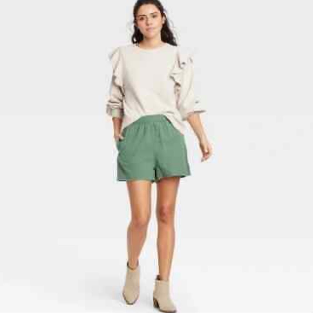 NET Universal Thread High Waisted Pull On Shorts